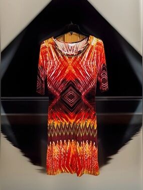 NwoT Mlle Gabrielle Red and Orange Geometric Midi Dress w/Chain Accent-S-EC